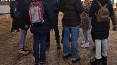 Митингующие школьники не смогли ответить на вопросы о Навальном