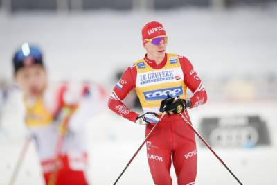 Очередной скандал на КМ по лыжным гонкам: Большунов ударил финского лыжника палкой. ФОТО