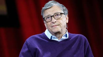 Билл Гейтс получил первую дозу вакцины от коронавируса