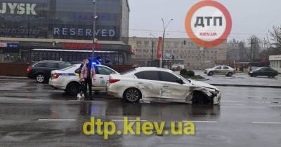 В Киеве авто на светофоре протаранило шесть автомобилей (ФОТО, ВИДЕО)