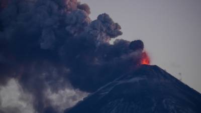 Ключевской выбросил столб пепла на высоту более семи тысяч метров