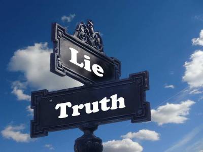 Ученые: Человек во время лжи имитирует действия собеседника