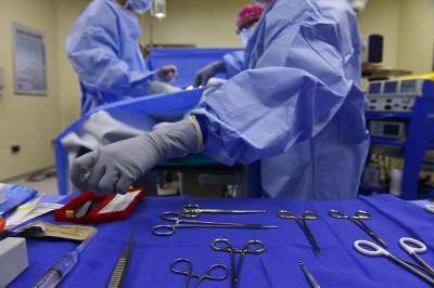 В Исландии мужчине сделали первую в мире трансплантацию плеча и рук