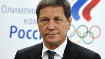 Жуков высказался о поведении Большунова в гонке Кубка мира