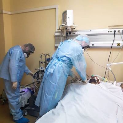 COVID-19 в Украине: большинство новых больных госпитализировали