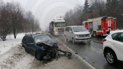 В ДТП на Калужском шоссе в Новой Москве пострадали двое