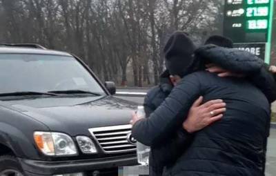 Полиция освободила похищенного мужчину в Харькове: как это было – фото, видео