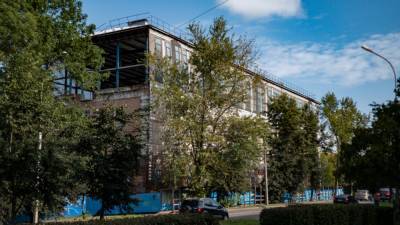Недостроенное здание бани Великом Новгороде наконец снесут по решению суда