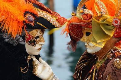 Венецианский карнавал впервые проведут в онлайн-формате