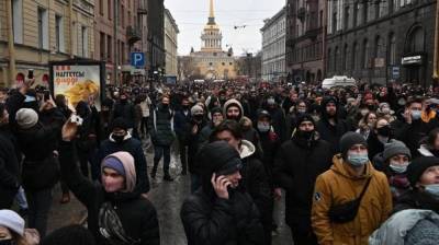 Госдеп США призвал освободить провокаторов, задержанных на незаконных митингах в России
