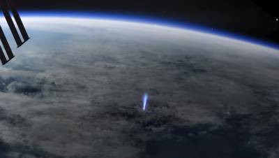 Камера МКС засняла "эльфов" в атмосфере Земли: видео