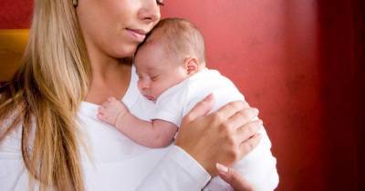 Минздрав: Молоко переболевшей COVID матери может защитить ребенка