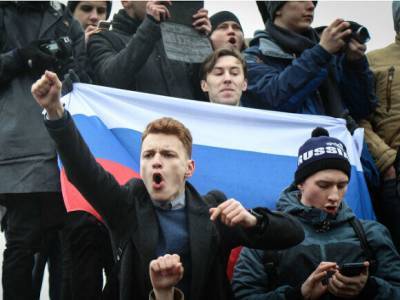 В Госдуме предложили сажать на 10 лет за вовлечение несовершеннолетних в несанкционированные митинги