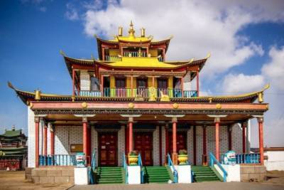 В Бурятии Хамбо Лама призвал верующих не ходить в дацаны на Сагаалган