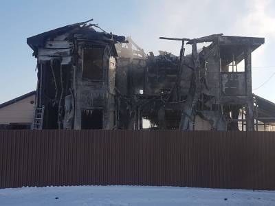 По факту гибели детей на пожаре в Южно-Сахалинске возбуждено уголовное дело