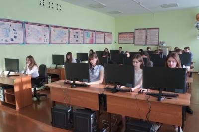 «Сибантрацит» начал масштабную компьютеризацию региональных школ