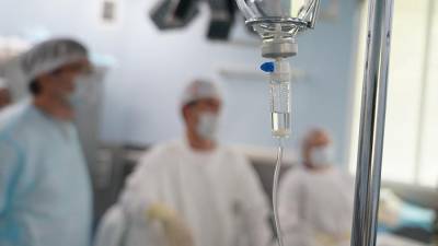 Новосибирские врачи удалили женщине огромную опухоль мозга