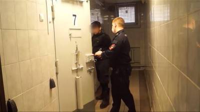 Полицейские в Подмосковье изъяли при досмотре около 1,5 кг наркотиков