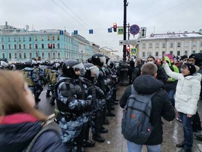 В Петербурге за вчерашний день арестовали 48 участников акции в поддержку Навального