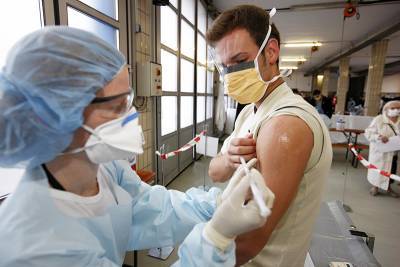 Коронавирус в мире: проблемы с вакциной и погромы из-за локдауна
