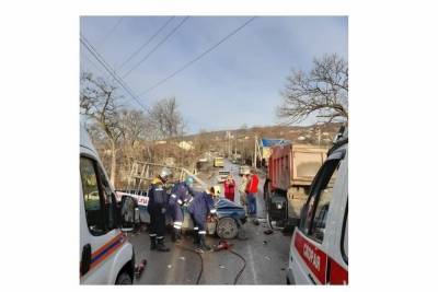 Под Новороссийском спасли водителя, застрявшего в собственном авто