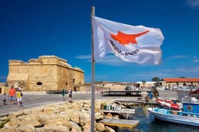 Украинцы скоро смогут летать на Кипр: названа дата