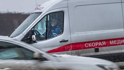Пациенты во Владивостоке полтора часа ждали скорую из-за незаконных акций