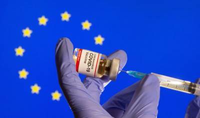 Прибалтика призвала ЕС немедленно одобрить вакцину AstraZeneca