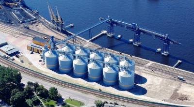 Уходят вслед за Россией: Казахстан продает зерновой терминал Ventspils Grain Terminal в Латвии