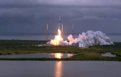 SpaceX запустил рекордное количество спутников на одной ракете