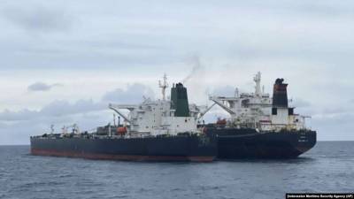 Индонезия задержала два иностранных танкера в Сингапурском проливе