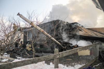 В Озерском оказывают помощь семьям, лишившимся дома из-за пожара