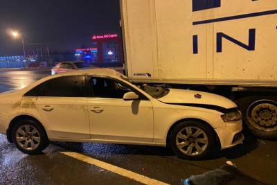В Рязани водитель без «прав» влетел под грузовик