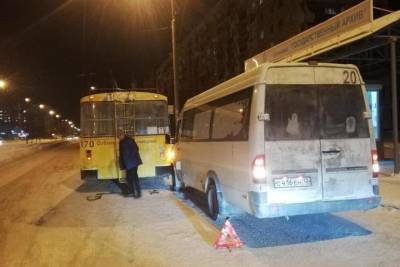 В Йошкар-Оле ищут очевидцев столкновения троллейбуса и маршрутки