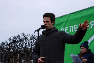 Петербургский активист обвинил Смольный в публикации личных данных