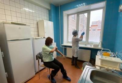 Для жителей Удмуртии планируют добавить дни для вакцинации от коронавируса
