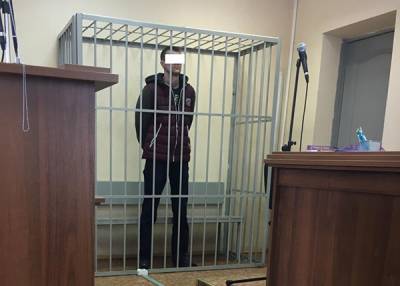 Уральцу, зарезавшему сожительницу и пристава, предъявлено обвинение по семи эпизодам