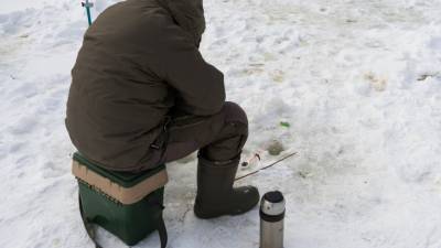 С острова под Иркутском спасли рыбака, которого забыл приятель