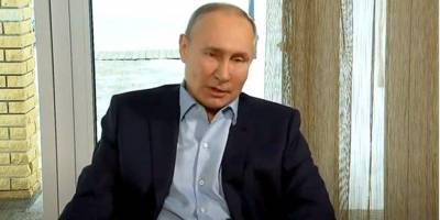 «Скучно, девочки»: Путин впервые прокомментировал расследование о своем дворце в Геленджике — видео