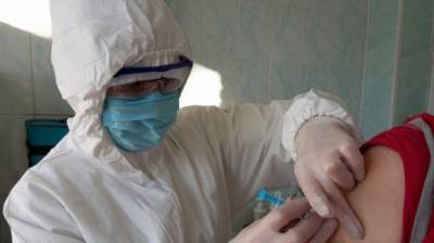 Озвучено число прошедших 1-й этап вакцинации против COVID-19 пензенцев