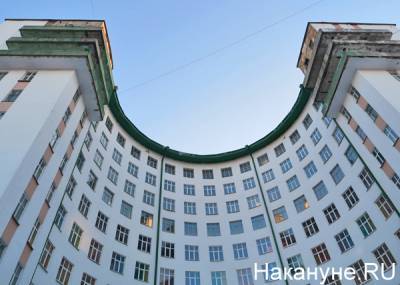 Корпорация "Маяк", которая снесла конструктивистское здание ПРОМЭКТ, берется за гостиницу Исеть
