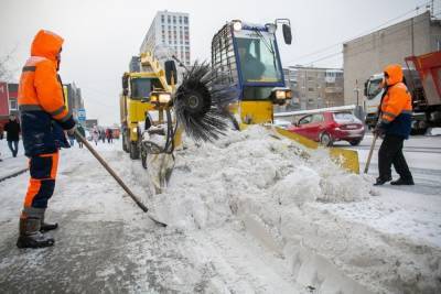 В Екатеринбурге ночью будут эвакуировать машины, мешающие уборке снега