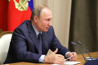 Онлайн-формат не мог не сказаться на качестве учёбы, считает Путин