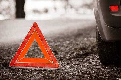 В Киеве водитель Audi нарушил правила движения и сбил женщину-пешехода: фото с места ДТП