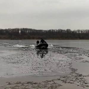 В Запорожье рыбак провалился под лед