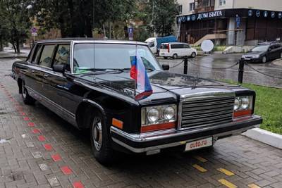 «Созданную для члена политбюро» машину решили продать за десятки миллионов рублей