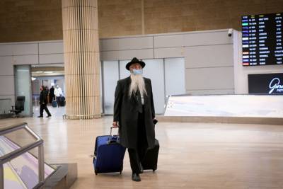 Ортодоксы отказались одеть маски на борту рейса, летевшего в Израиль
