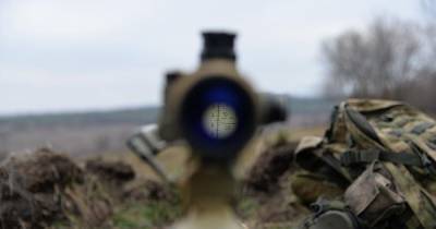 На Донбассе тяжело ранили украинского бойца, появилась реакция ТКГ - focus.ua - Луганская обл. - Золотое - Военный