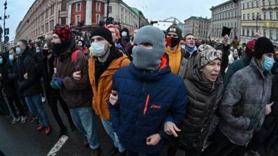 ФРГ вступилась за участников незаконных митингов в России