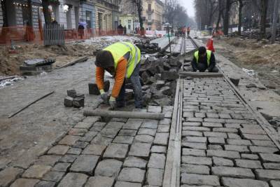 Брусчатка на месте, – Садовый рассказал, когда во Львове завершат ремонт улицы Бандеры